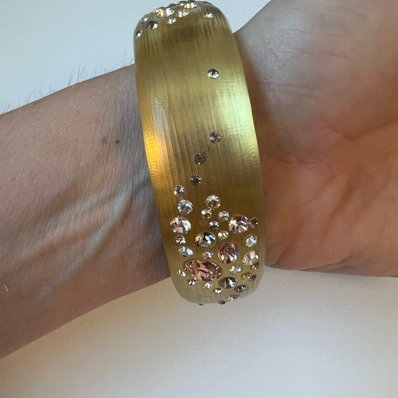 Alexis Bittar Gold Lucite Bangle With Crystal Embellishments. Unworn. - Picture 6 of 6